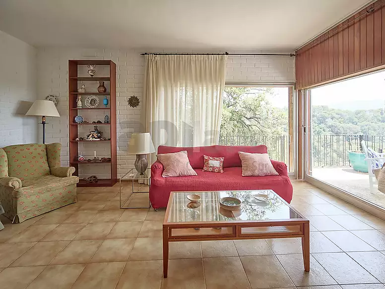 Villa con gran potencial, 2.000 m  de parcela y espacios sin límites en Los Pinares