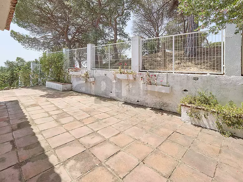 Villa con gran potencial, 2.000 m  de parcela y espacios sin límites en Los Pinares