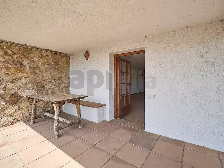 Villa con gran potencial, 2.000 m  de parcela y espacios sin límites en Los Pinares
