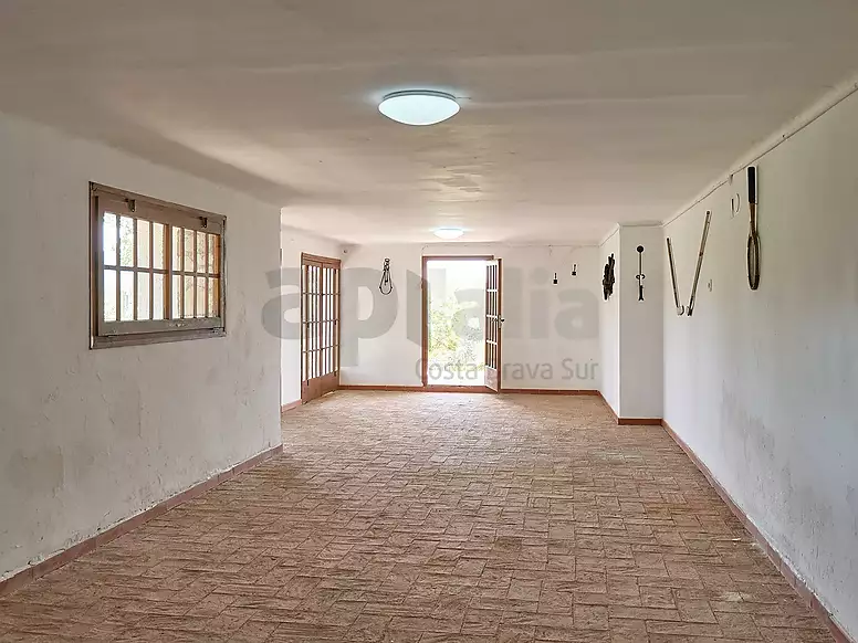 Villa con gran potencial, 2.000 m  de parcela y espacios sin límites en Los Pinares