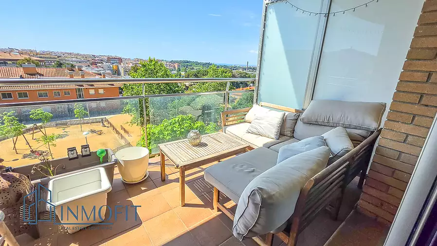 Magnificent 3-Bedroom Apartment with Terrace, Parking, and Storage Room in Mas Florit, Blanes.