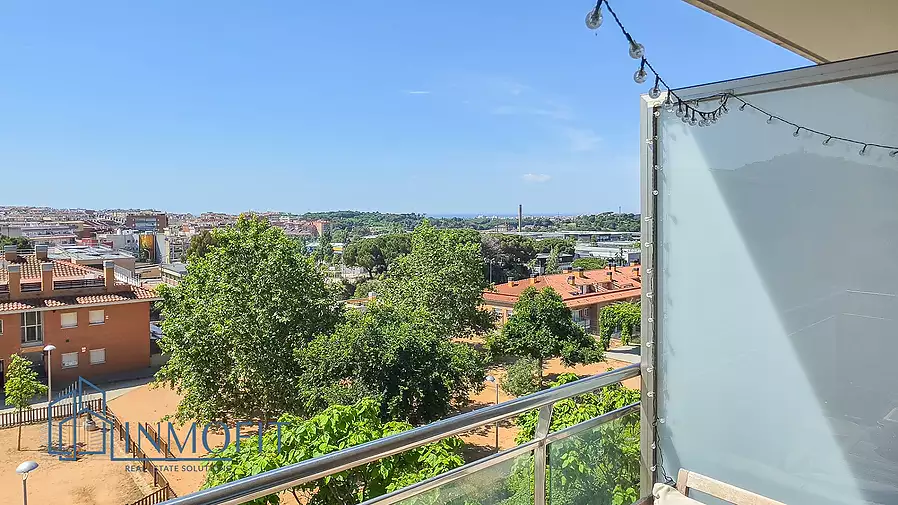 Magnificent 3-Bedroom Apartment with Terrace, Parking, and Storage Room in Mas Florit, Blanes.