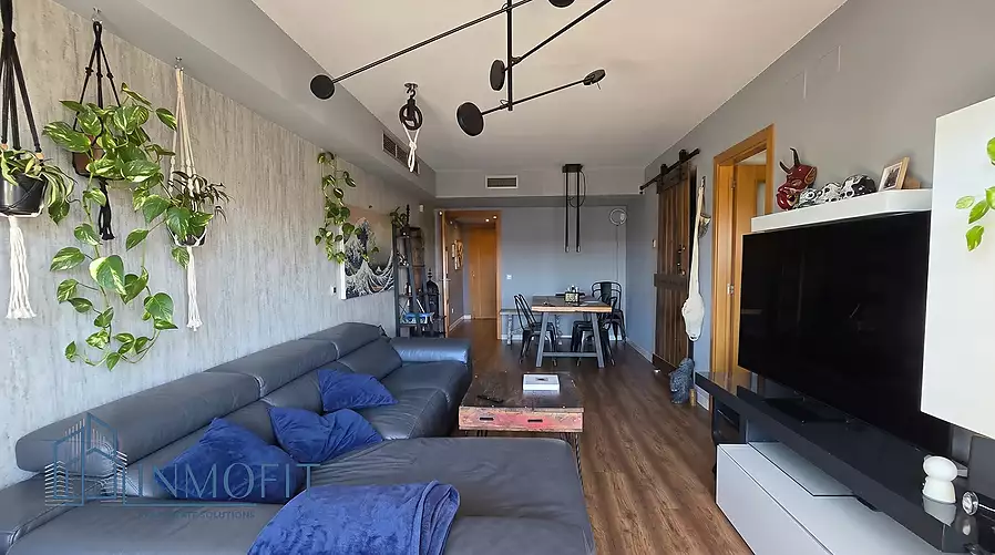 Magnificent 3-Bedroom Apartment with Terrace, Parking, and Storage Room in Mas Florit, Blanes.