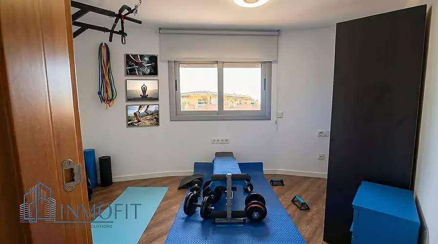 Magnificent 3-Bedroom Apartment with Terrace, Parking, and Storage Room in Mas Florit, Blanes.