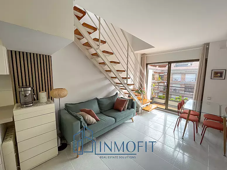 Bright Duplex with Large Terrace and Pool in Pineda de Mar, Perfect for Your New Life!