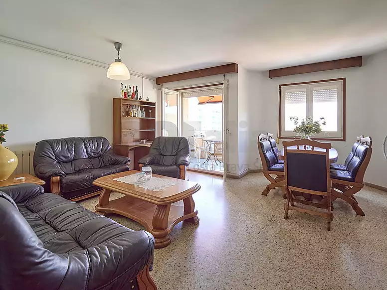 Lumi&egrave;re, vues et 4 chambres au c ur de Lloret