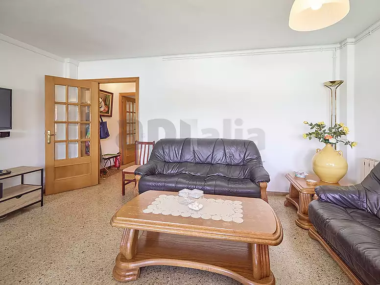 Lumi&egrave;re, vues et 4 chambres au c ur de Lloret