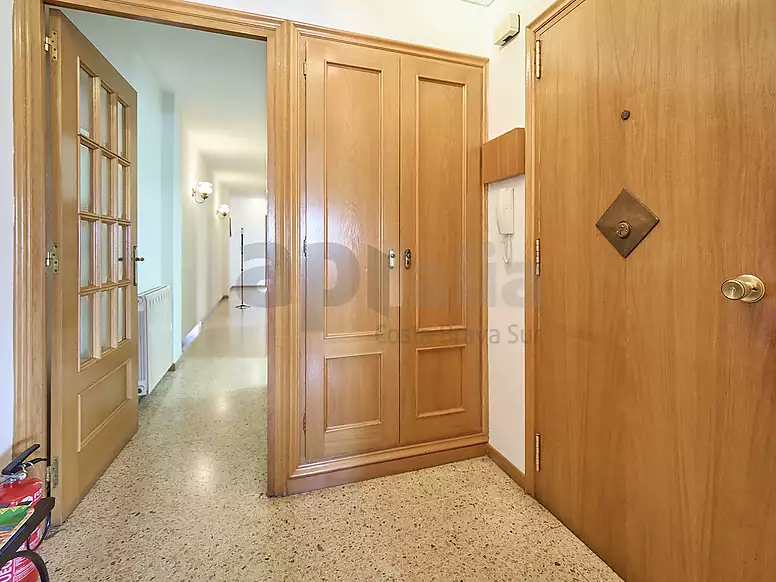 Lumi&egrave;re, vues et 4 chambres au c ur de Lloret