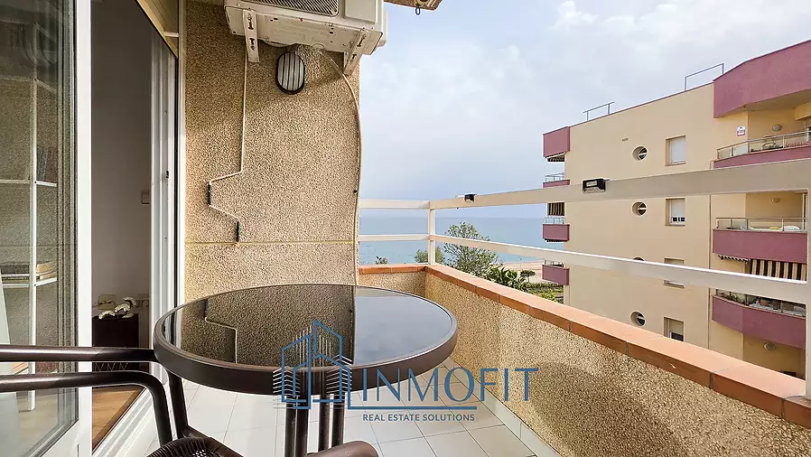 Apartment with Tourist License and Sea Views in Pineda de Mar