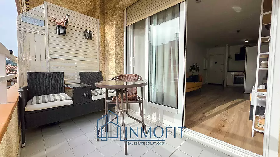 Apartment with Tourist License and Sea Views in Pineda de Mar