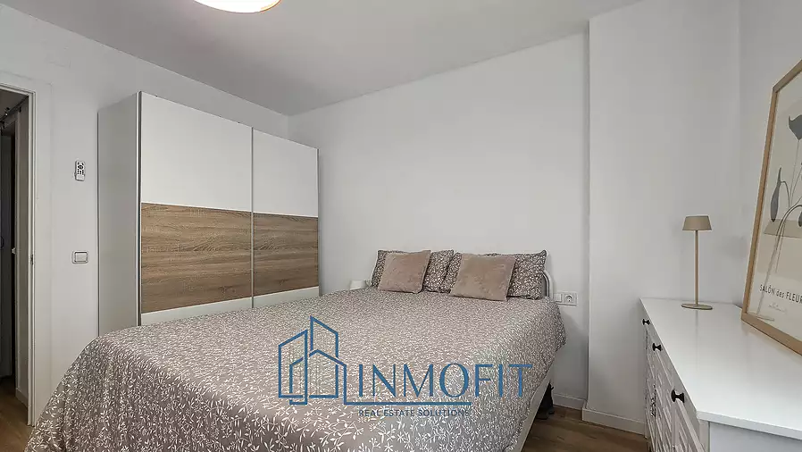 Apartment with Tourist License and Sea Views in Pineda de Mar