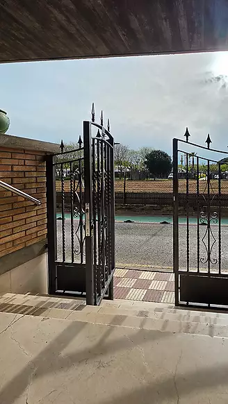 Bright Duplex with Large Terrace and Pool in Pineda de Mar, Perfect for Your New Life!