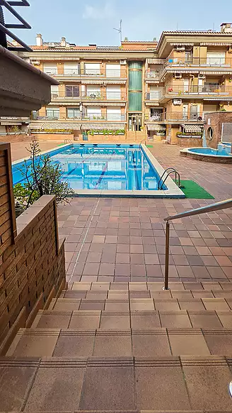 Bright Duplex with Large Terrace and Pool in Pineda de Mar, Perfect for Your New Life!