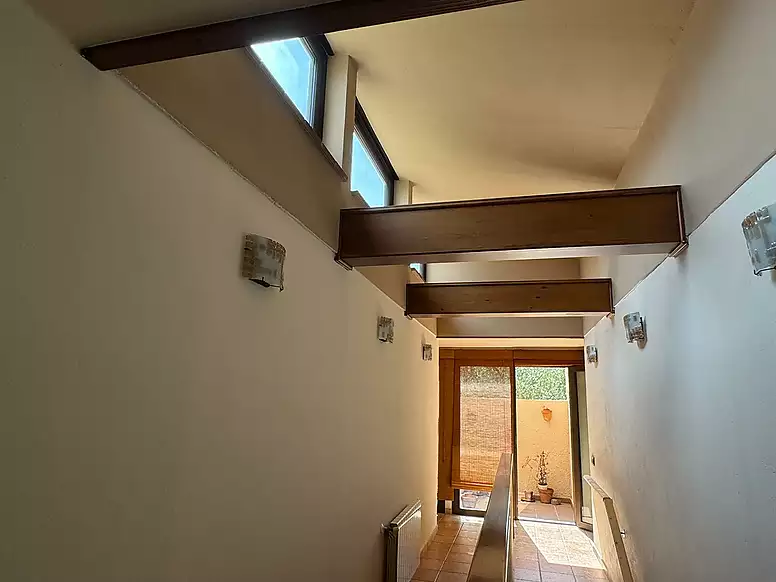 EXCLUSIVE HOUSE IN AN IDYLLIC ALT EMPORDÀ RESIDENTIAL AREA