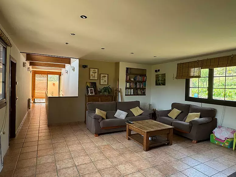EXCLUSIVE HOUSE IN AN IDYLLIC ALT EMPORDÀ RESIDENTIAL AREA
