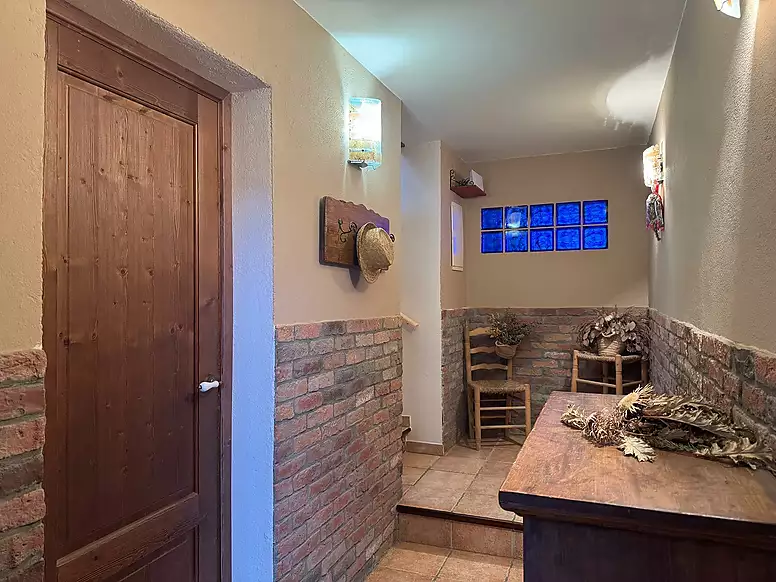 EXCLUSIVE HOUSE IN AN IDYLLIC ALT EMPORDÀ RESIDENTIAL AREA