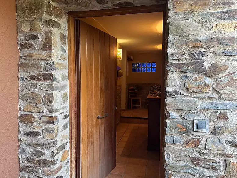 EXCLUSIVE HOUSE IN AN IDYLLIC ALT EMPORDÀ RESIDENTIAL AREA