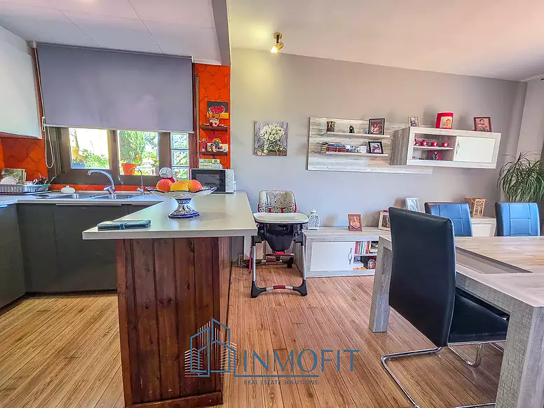 House with two independent apartments in Tordera - Ideal investment