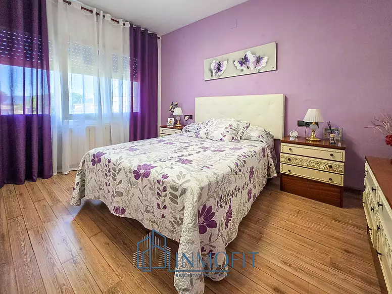 House with two independent apartments in Tordera - Ideal investment