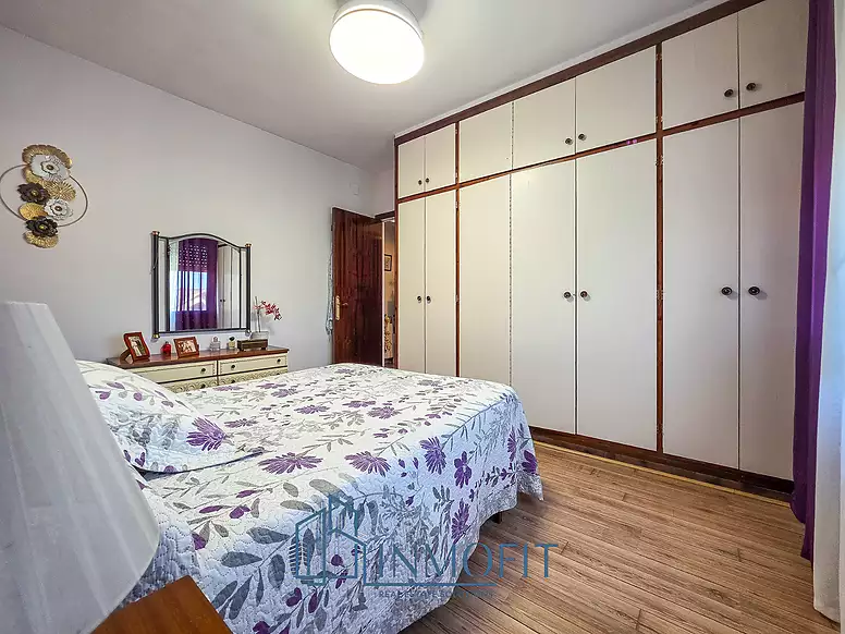 House with two independent apartments in Tordera - Ideal investment