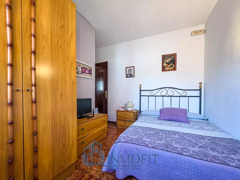 House with two independent apartments in Tordera - Ideal investment