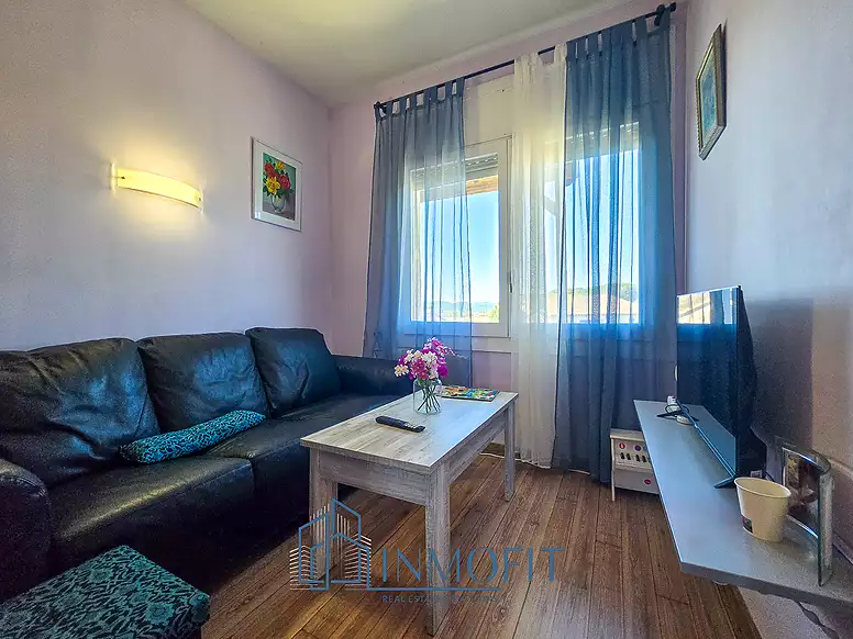 House with two independent apartments in Tordera - Ideal investment