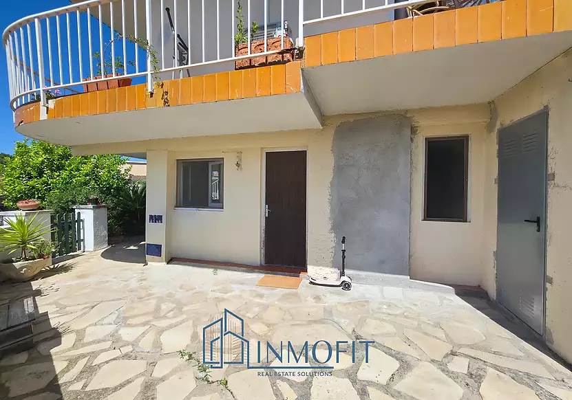 House with two independent apartments in Tordera - Ideal investment