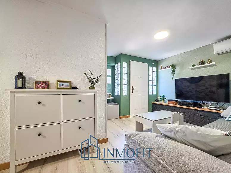 House with two independent apartments in Tordera - Ideal investment