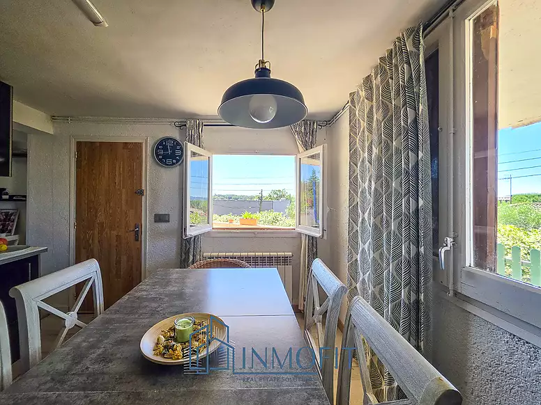 House with two independent apartments in Tordera - Ideal investment