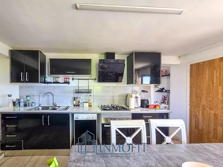 House with two independent apartments in Tordera - Ideal investment