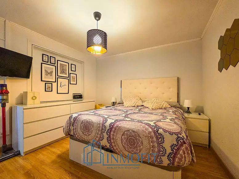 House with two independent apartments in Tordera - Ideal investment
